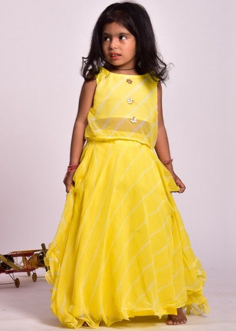 Yellow Printed Lehenga Set For Girls Design by Fayon Kids at Pernia's Pop  Up Shop 2024