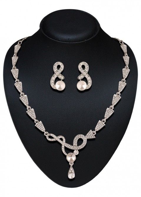 Stone Studded Silver Necklace Set
