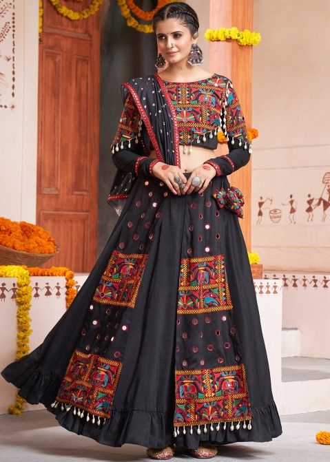 Black Ladies Stunning And Stylish Embroidered Bridal Red Lehenga Choli at  Best Price in Jaipur | Dhanlaxmi Sarees