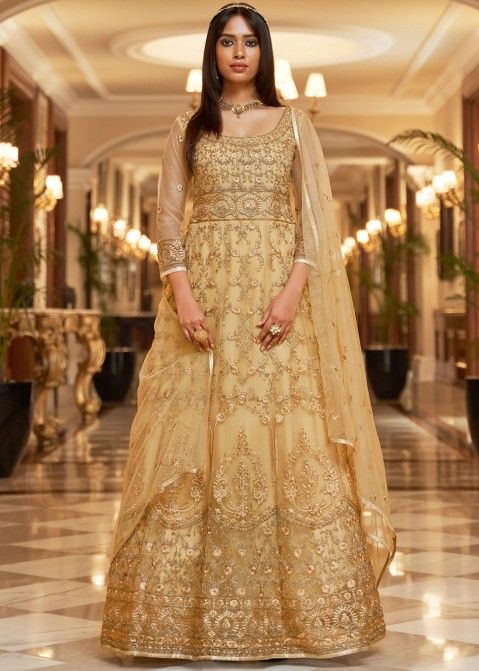 Surreal Rose Gold Lehengas We Spotted on Real Brides | WeddingBazaar