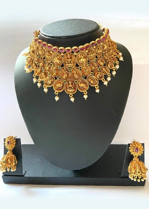 Traditional Golden Bridal Choker Necklace Set