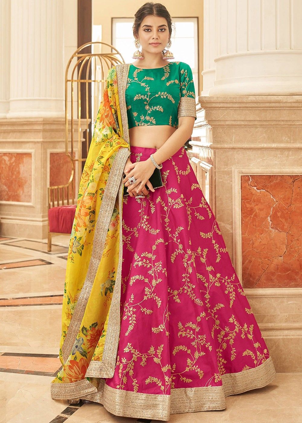 Divya's Pink Lehenga with Deep Green Blouse Is A Perfect Number To Rock  This Festive Season - HungryBoo | Pink lehenga, Deep green blouse, Teenage  dress