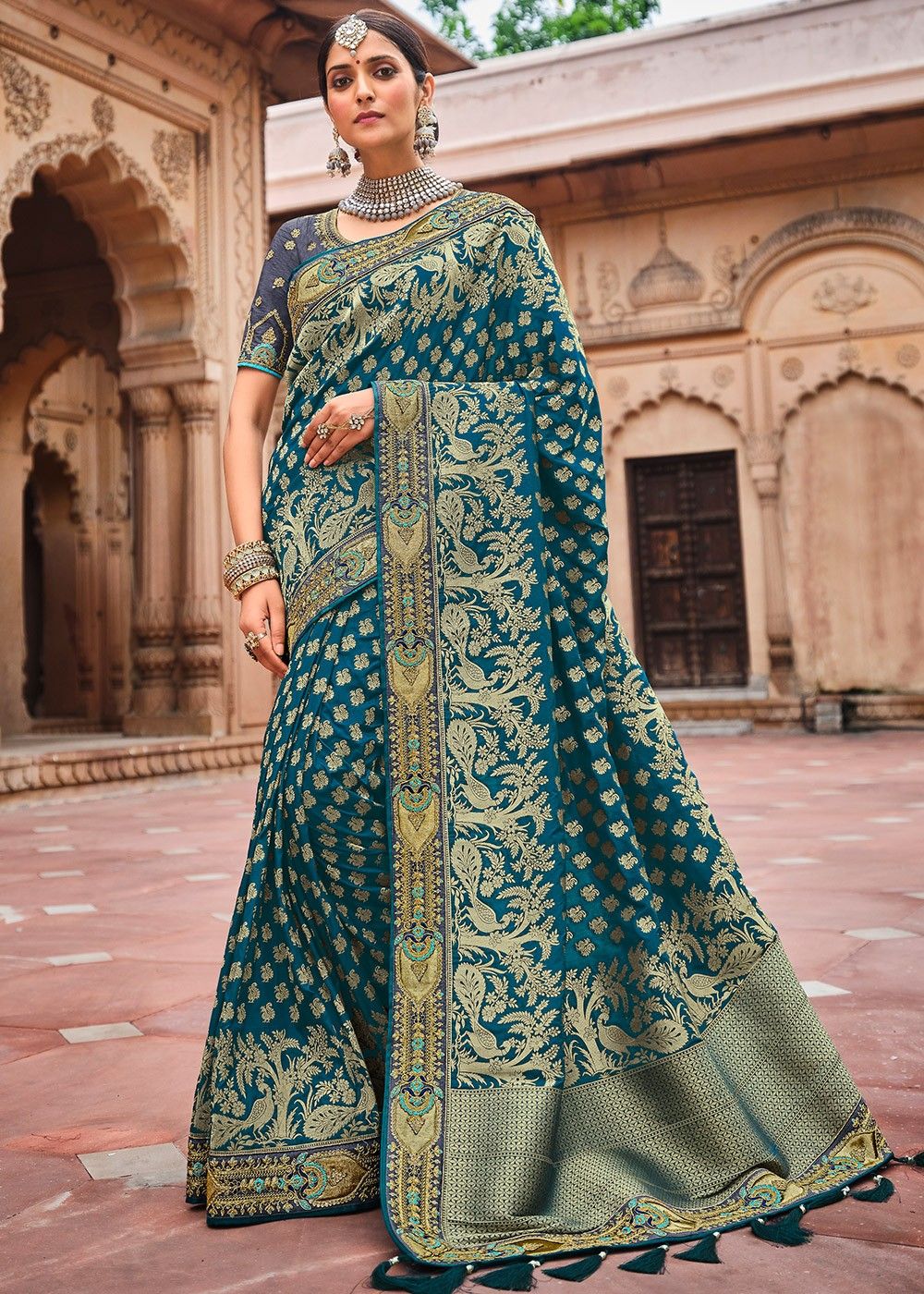 activitate a suge Senat  Blue Banarasi Saree With Heavy Embroidered Blouse Latest 4005SR09