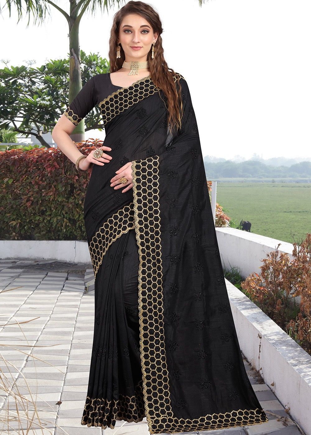 Saree – The Awesome Indian Traditional Attire - Shopkund