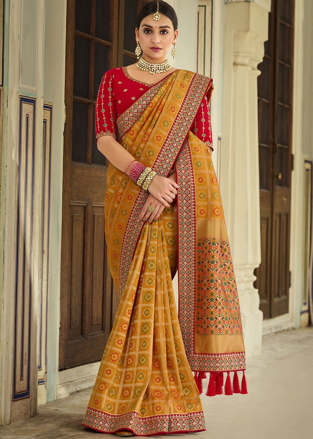 Fashionable Wedding Look Yellow Saree For Woman's-atpcosmetics.com.vn
