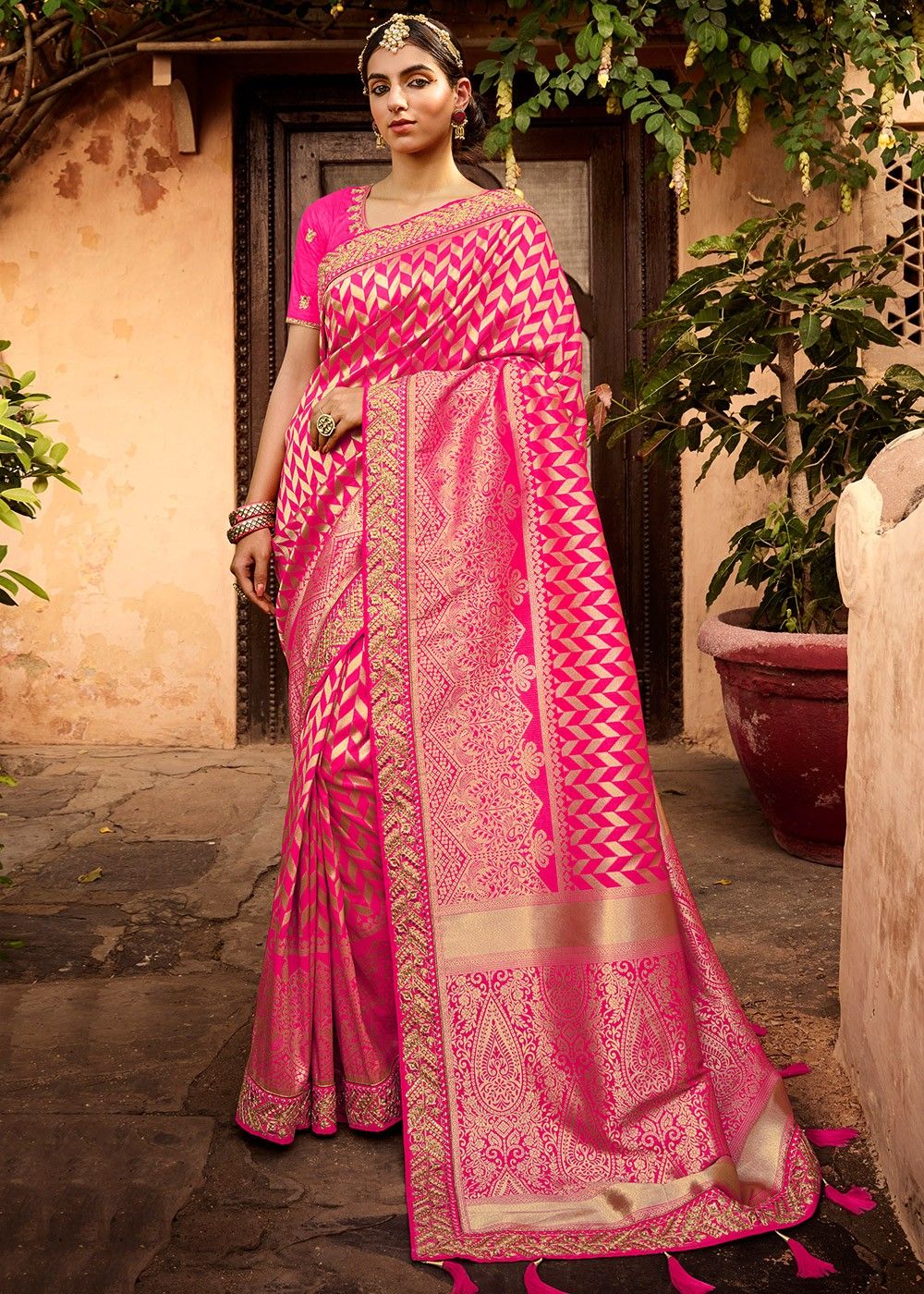 Art Silk Woven Pink Saree With Embroidered Blouse 4081SR09