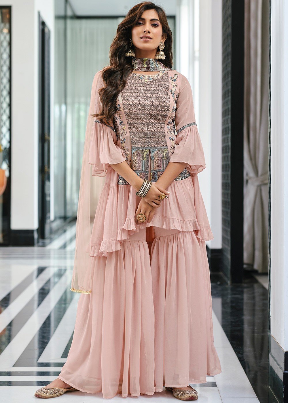 Pakistani Gharara | Pakistani bridal dresses, Party wear dresses, Pakistani  party wear dresses