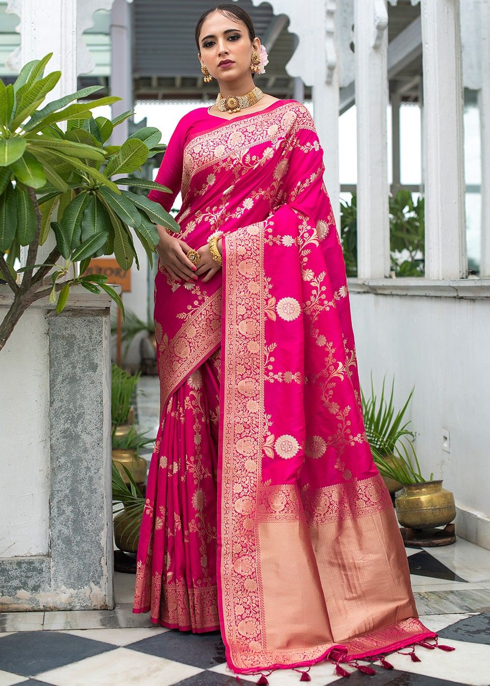 Anoi Tipo delantero Pies suaves Pink Banarasi Silk Saree In Heavy Pallu 4396SR04