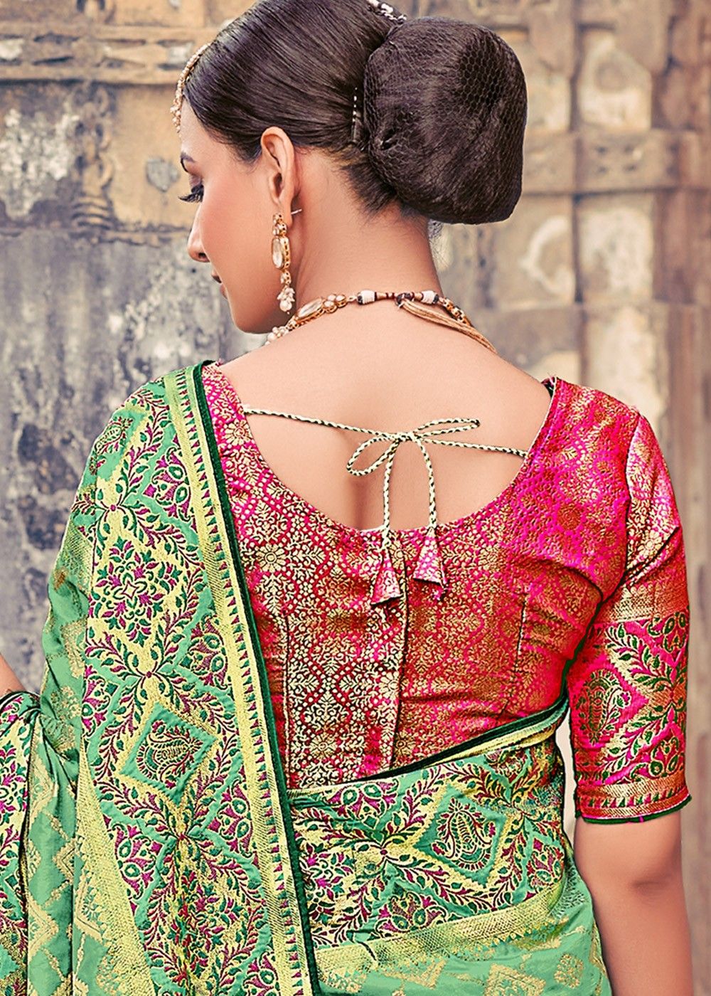 Green Silk Woven Saree With Blouse 4895SR03