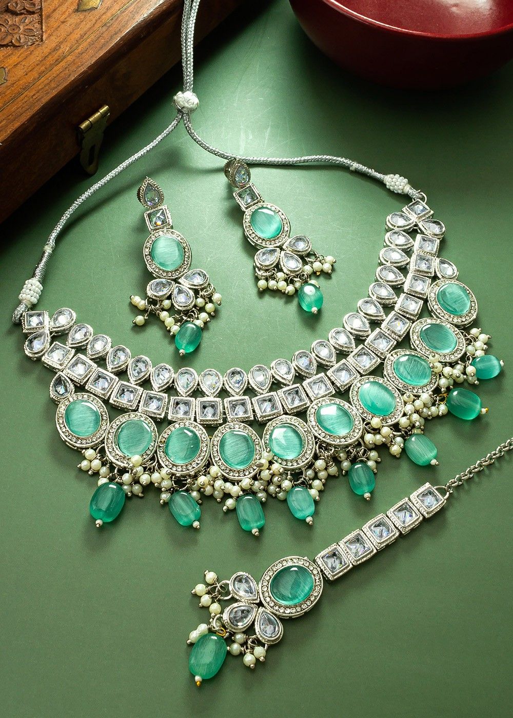 Buy OOMPH Green Stone Kundan Ethnic Pearl Choker Necklace with Drop  Earrings and Maangtikka (Set of 3) Online