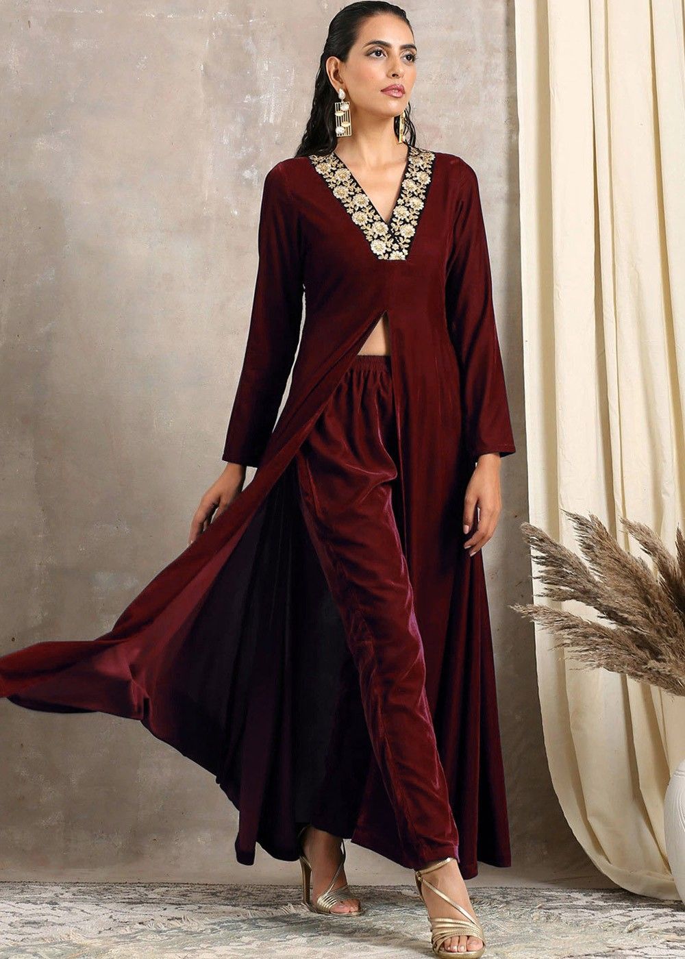 Maroon Embroidered Long Tunic & Pant In Velvet Latest 851TB10