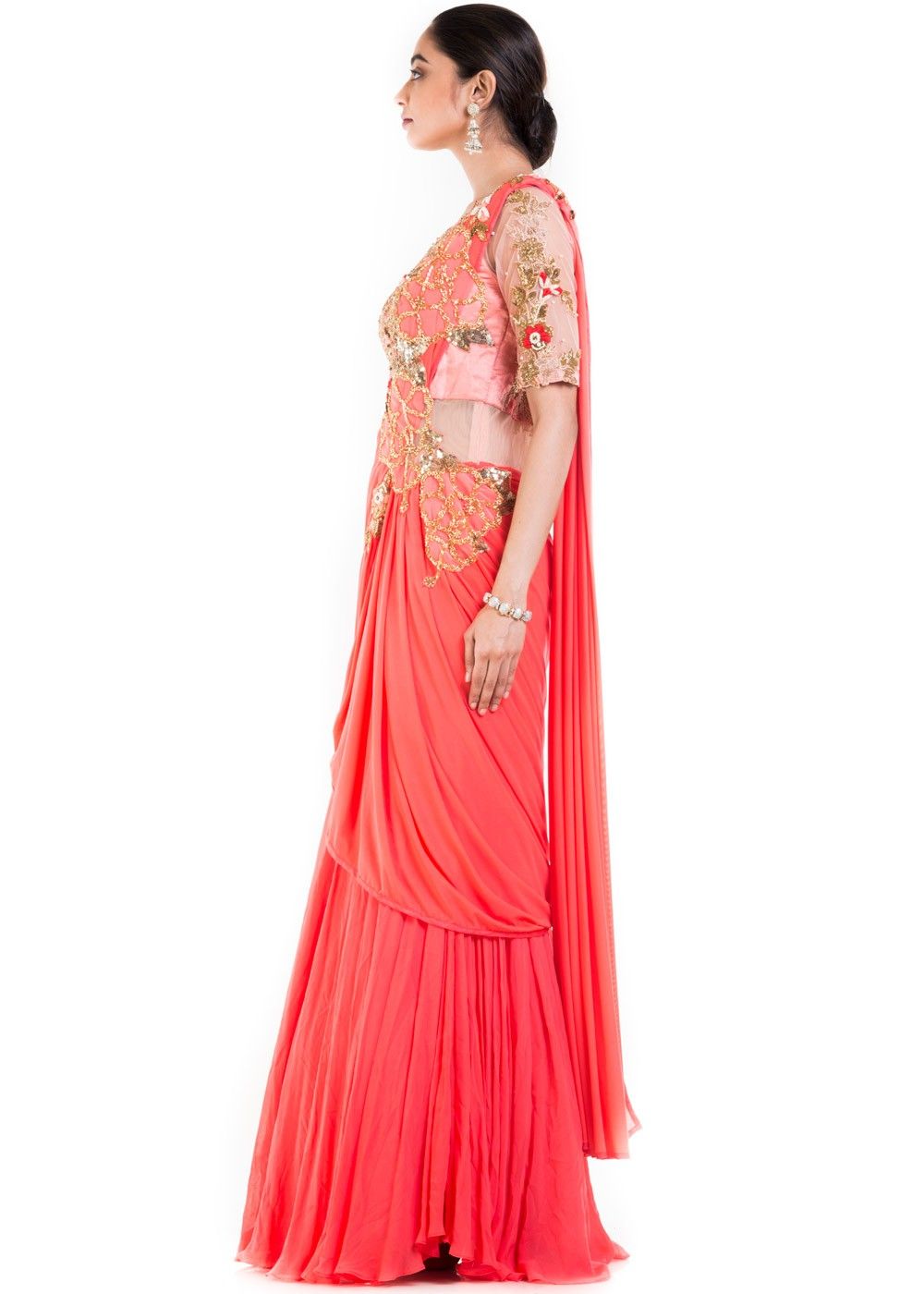 Aishwarya Rajesh Chic Stunning Outfits And Looks - K4 Fashion