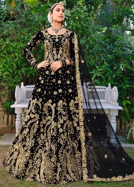 Black Heavy Blouse Embroidered Saree In Velvet