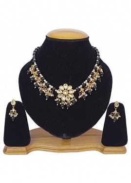 Black Alloy Based Kundan Necklace Set
