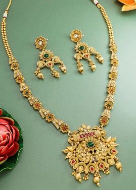 Golden Stone Studded & Embossed Necklace Set