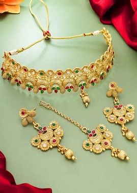 Stone Studded Choker Necklace Set In Golden