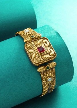 Kundan Studded Bracelet In Golden
