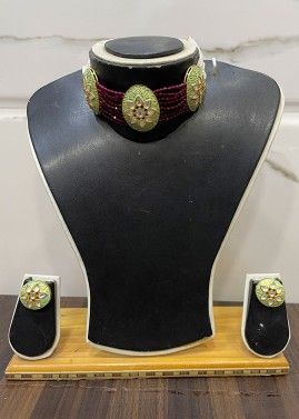Green Kundan Studded Choker Necklace Set