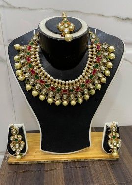 Multicolor Necklace Set In Kundan Work