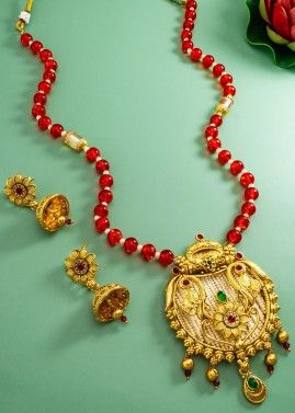 Embossed Detailed Necklace In Red