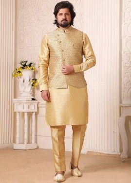 Punjabi Style Black Kurta Pajama With Black Golden Nehru Jacket Set –  Rajanyas-mncb.edu.vn