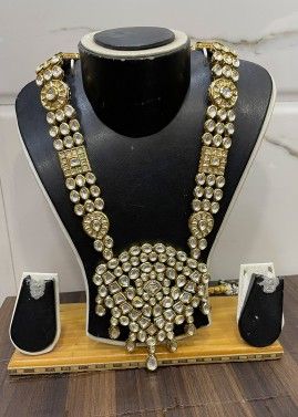 Golden Kundan Studded Necklace 