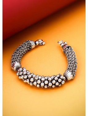Silver Alloy Based Oxidised Bracelet