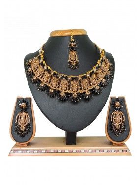 Black & Golden Stone Studded Necklace Set 