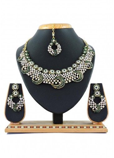 Green Necklace Set In Studded Stone