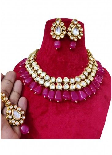 Pink Kundan Necklace And Maang Tikka Set