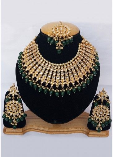 Green Kundan Studded Necklace Set For Bridal