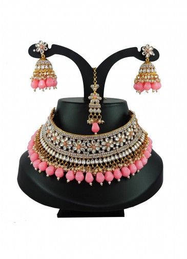 Pink Kundan Studded Necklace & Mangtikka