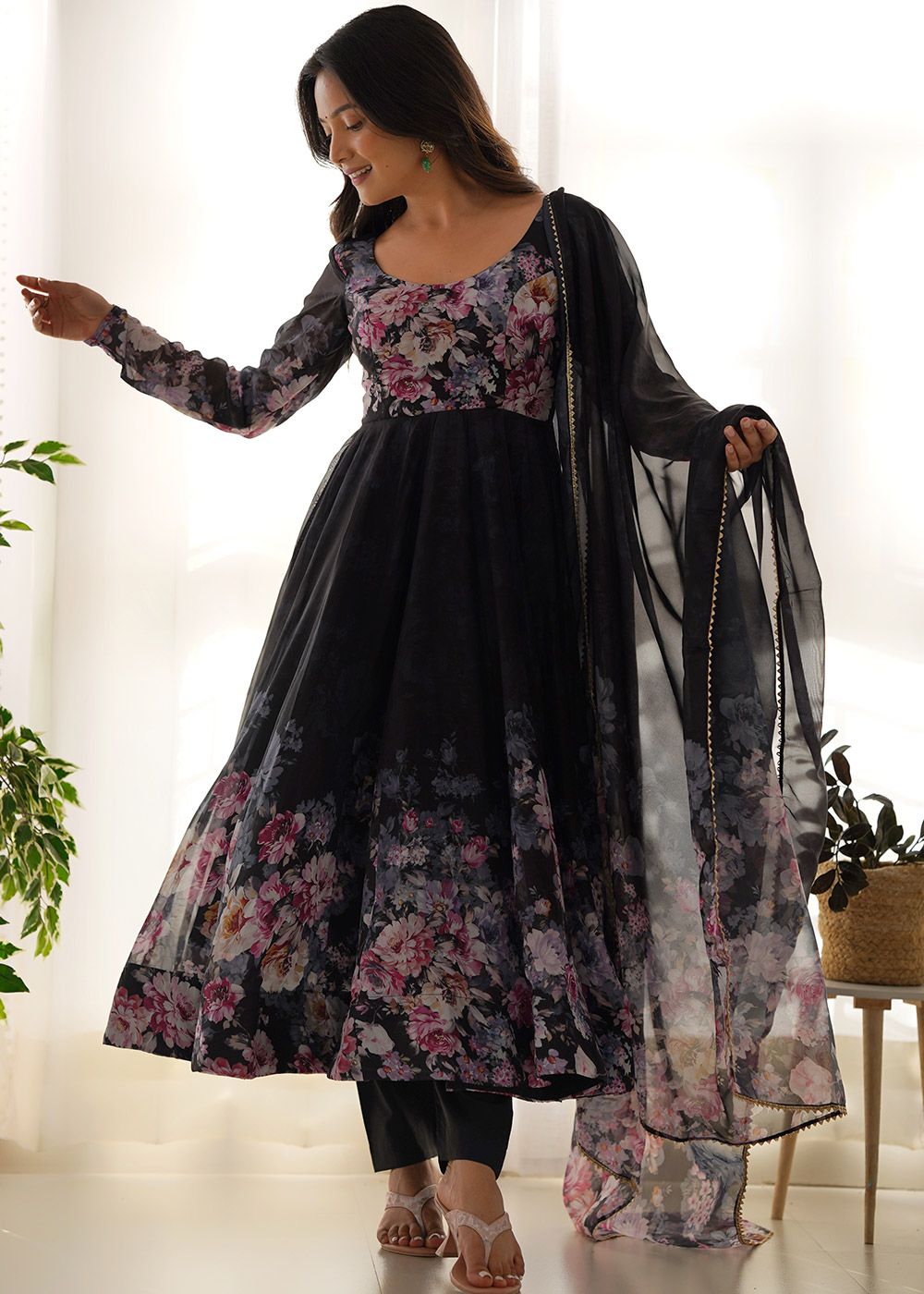 anarkali dress black 5799SL01 Make a lasting impression