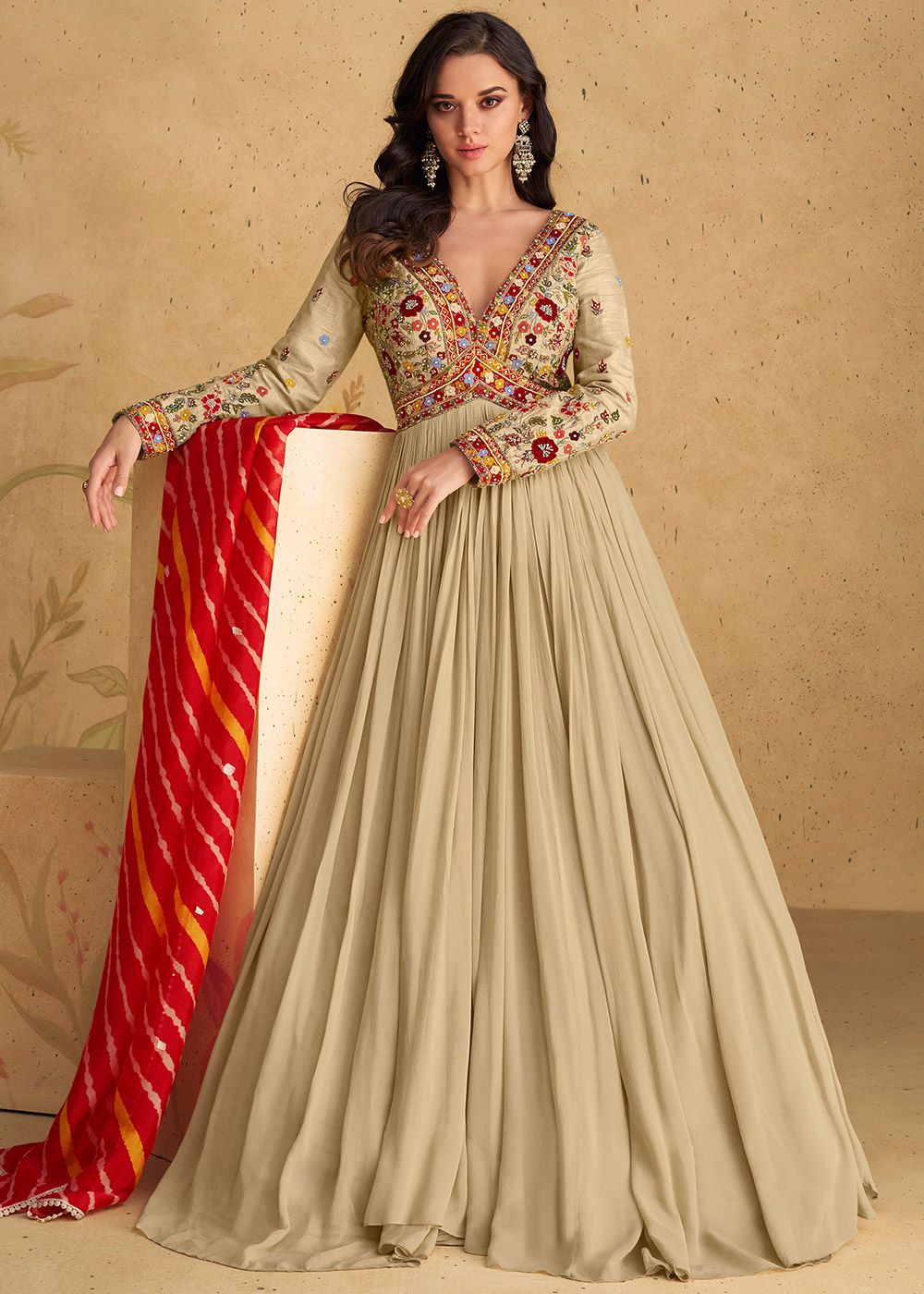 beige anarkali dress Embroidered Suit Set Paired with a matching Ecom Body Type:Unknown ASU Male Service stripes Colour:ROSE QUARTZ AND BLACK