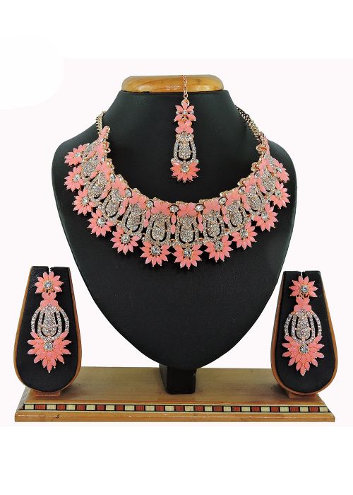 Peach Stone Studded Necklace 
