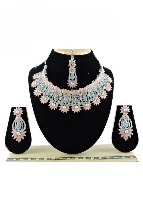 Peach Stone Studded Necklace 
