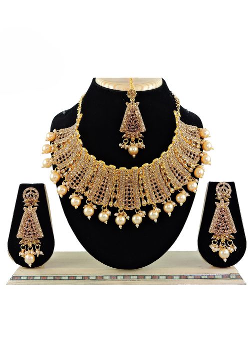 Stone Studded Necklace Set In Golden 