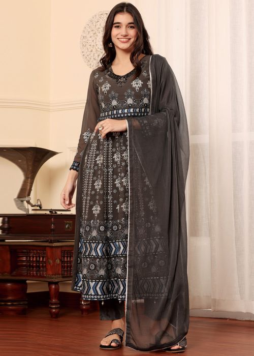Grey Embroidered Suit Set In Georgette