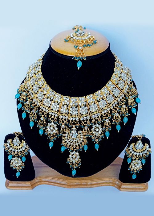 Turquoise Alloy Based Stone Studded Necklace Set