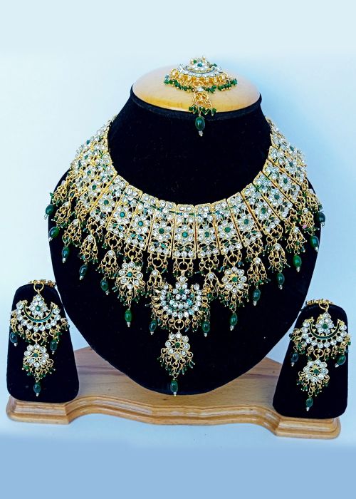 Green Stone Studded Necklace Set